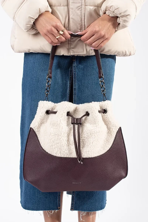 Tmavohnedá elegantná kabelka s kožušinou