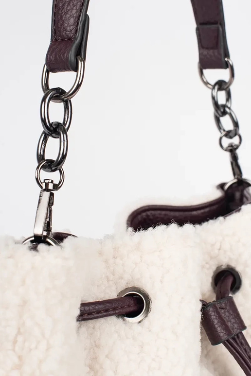 Tmavohnedá elegantná kabelka s kožušinou