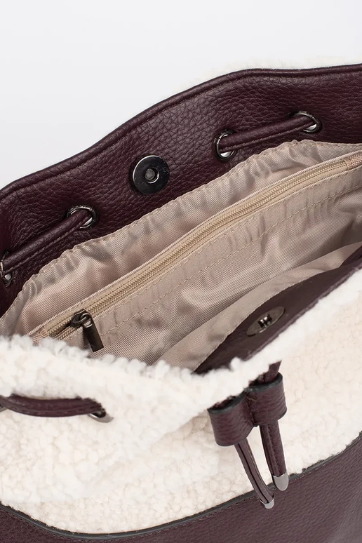 Tmavohnedá elegantná kabelka s kožušinou