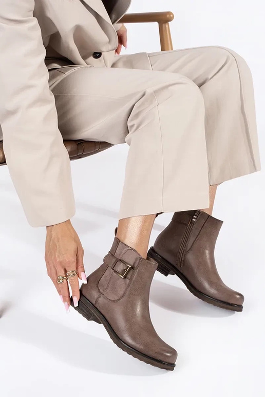 hnedé dámske topánky na nízkom opätku hnedé dámske topánky na nízkom opätku