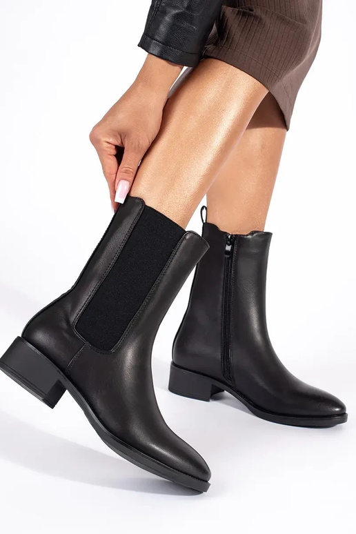 čierne Dámske topánky na nízkom stĺpiku čierne Dámske topánky na nízkom stĺpiku