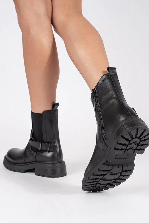 Čierne kožené dámske topánky na... Čierne kožené dámske topánky na...