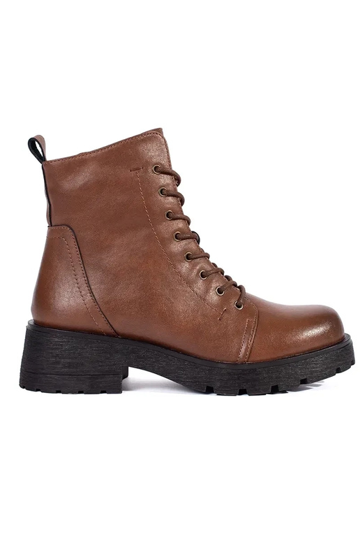 Hnedé topánky s hrubou podrážkou... Hnedé topánky s hrubou podrážkou...