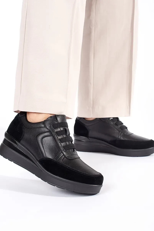 čierne kožené dámske topánky na kline... čierne kožené dámske topánky na kline...