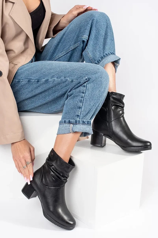 čierne kožené dámske topánky na... čierne kožené dámske topánky na...