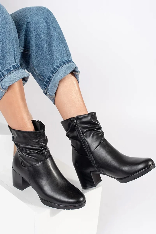 čierne kožené dámske topánky na... čierne kožené dámske topánky na...