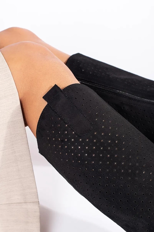 čierne semišové čižmy s prelamovanými... čierne semišové čižmy s prelamovanými...