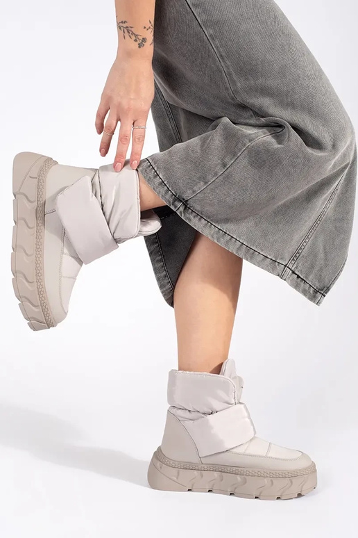 sivá izolované Dámske snehule na... sivá izolované Dámske snehule na...