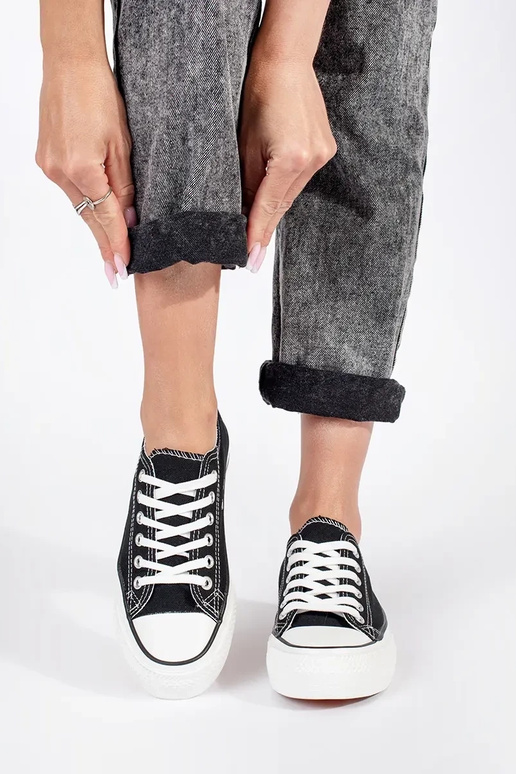 Čierne klasické dámske šnurovacie... Čierne klasické dámske šnurovacie...