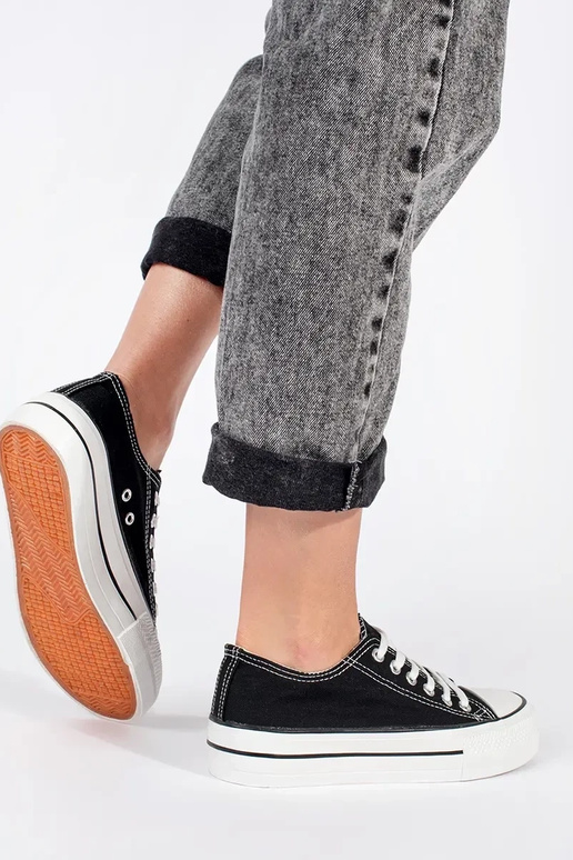 Čierne klasické dámske šnurovacie... Čierne klasické dámske šnurovacie...