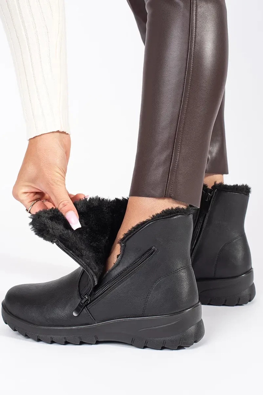 Dámske pohodlné topánky v čiernej farbe Dámske pohodlné topánky v čiernej farbe