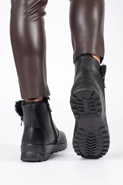 Dámske pohodlné topánky v čiernej farbe Dámske pohodlné topánky v čiernej farbe