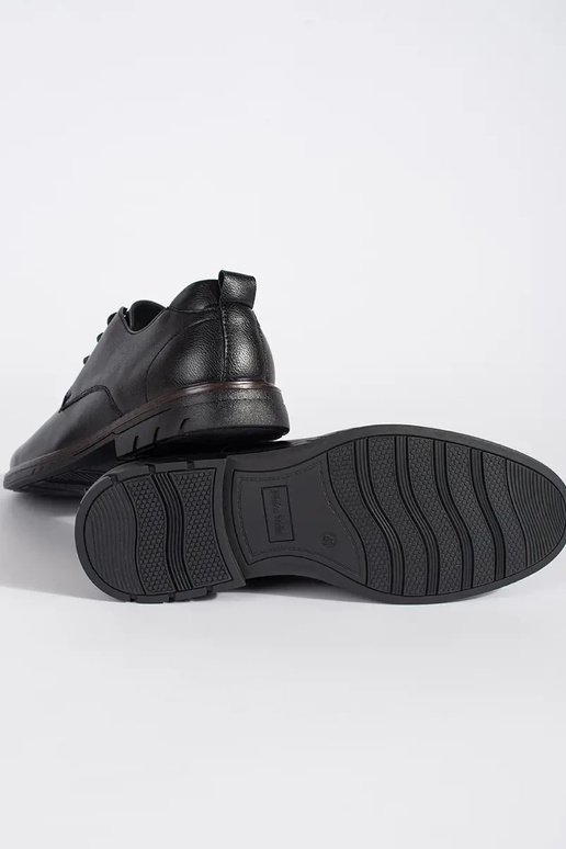 Čierne šnurovacie tenisky