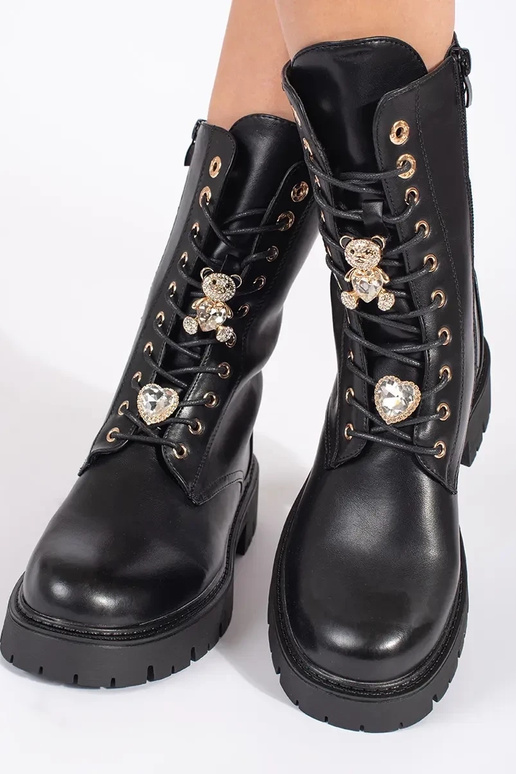 Čierne šnurovacie topánky na platforme Čierne šnurovacie topánky na platforme