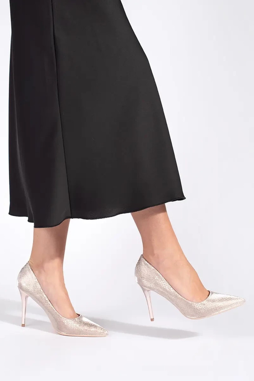 zlatej farby šampanské Vysoké opätky