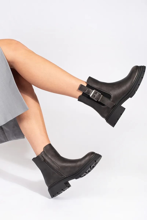 Tmavohnedé topánky s prackami Tmavohnedé topánky s prackami