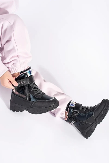 čierna trzeIniki dievčenský... 2