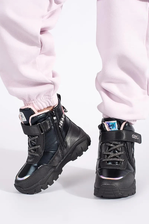 čierna trzeIniki dievčenský na hrubej...