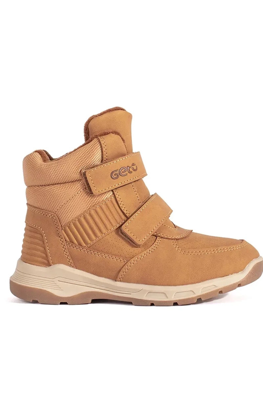 zahriať sa chlapčenský trzeIniki...