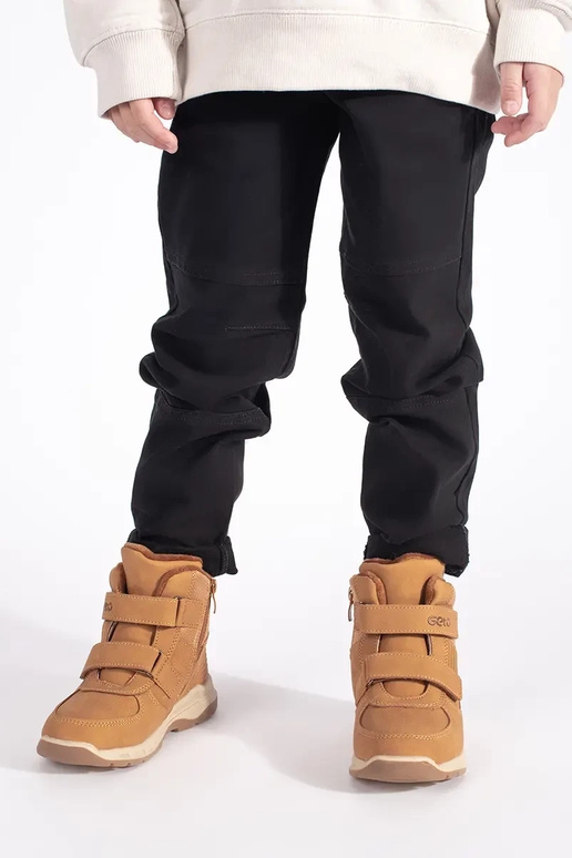 zahriať sa chlapčenský trzeIniki...