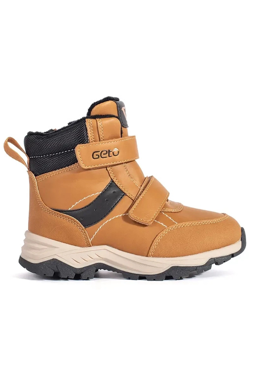 zahriať sa chlapčenský trzeIniki...