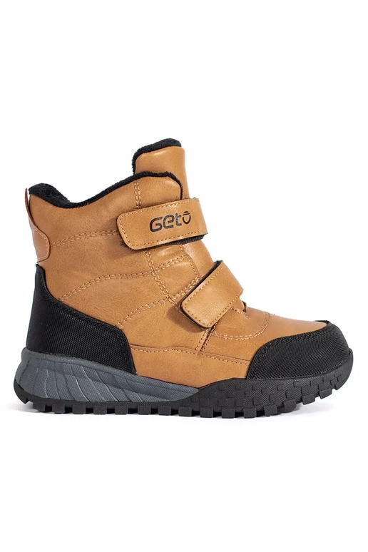 zahriať sa chlapčenský trzeIniki...