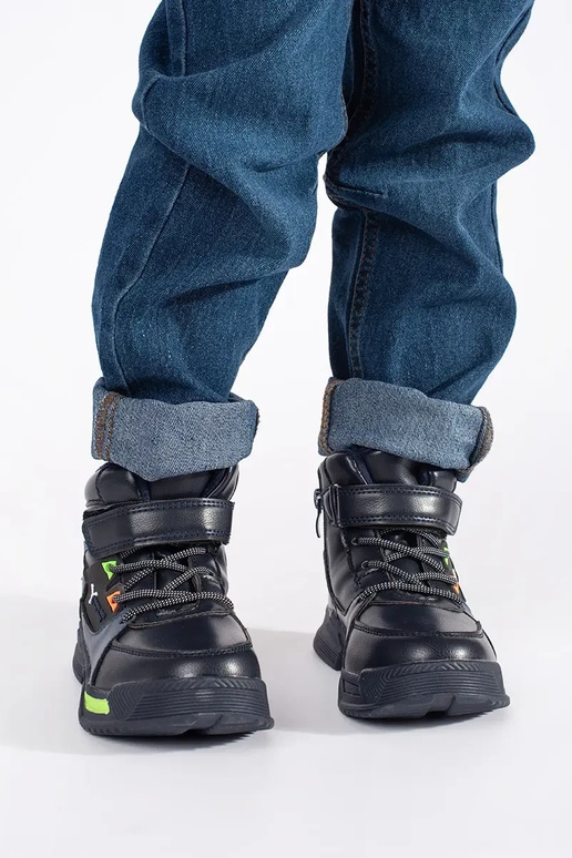 Vysoká izolované trzeIniki chlapčenský