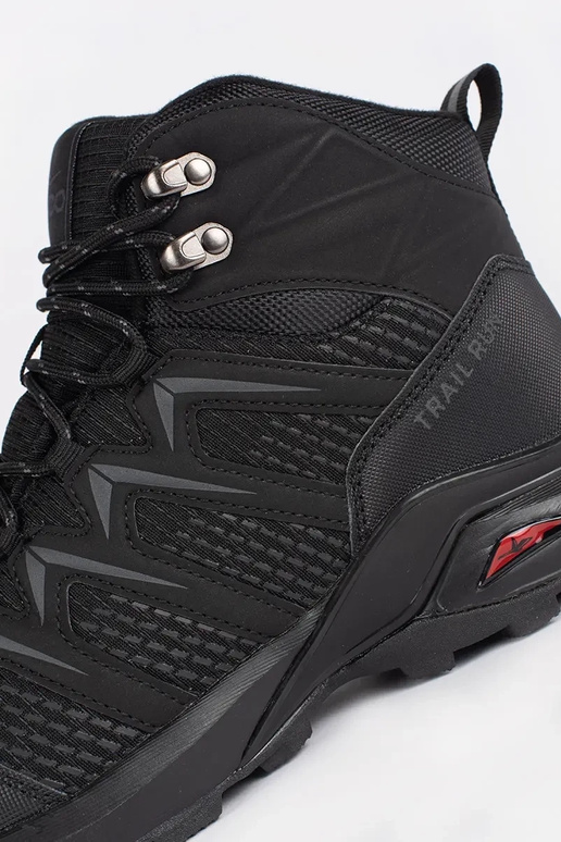 čierna izolované trekking topánky pánske