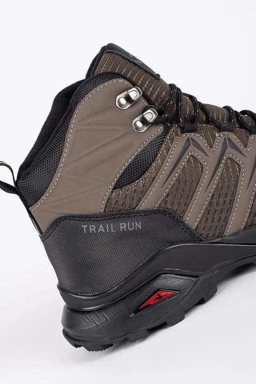 Hnedá farba izolované trekking...