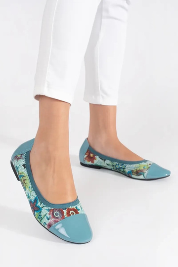 Baleríny s lakovanými špičkami 2