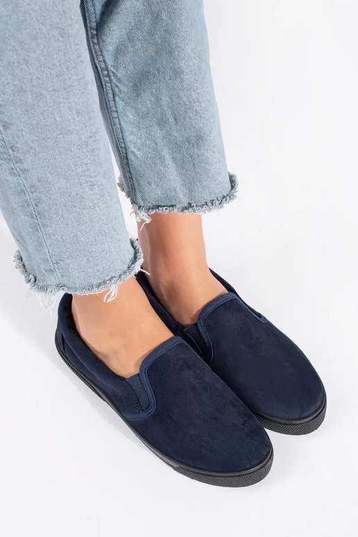 modré slip-on topánky