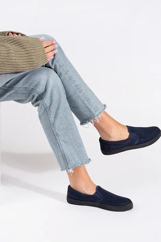 modré slip-on topánky