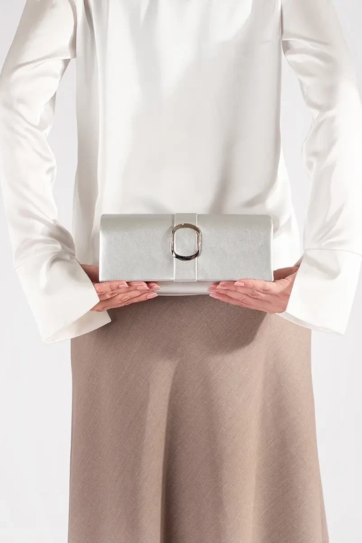 Strieborná malá elegantná kabelka so...