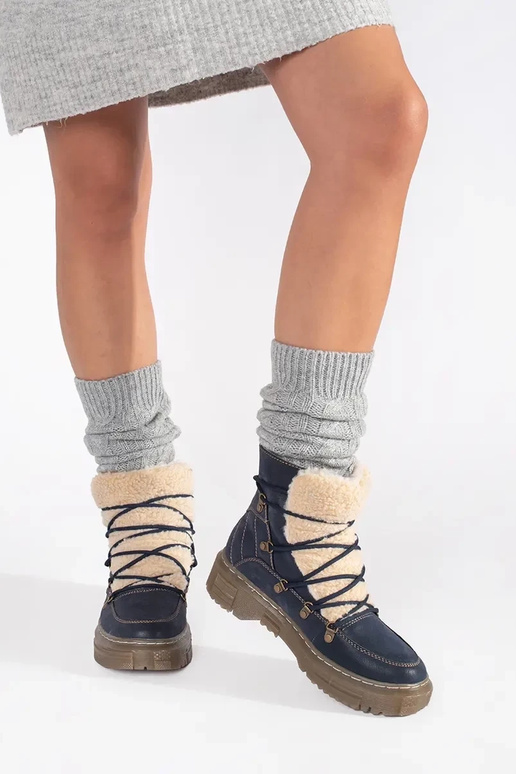 tmavomodré izolované členkové topánky... tmavomodré izolované členkové topánky...