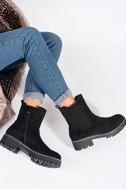 ploché dámske topánky z čierneho...