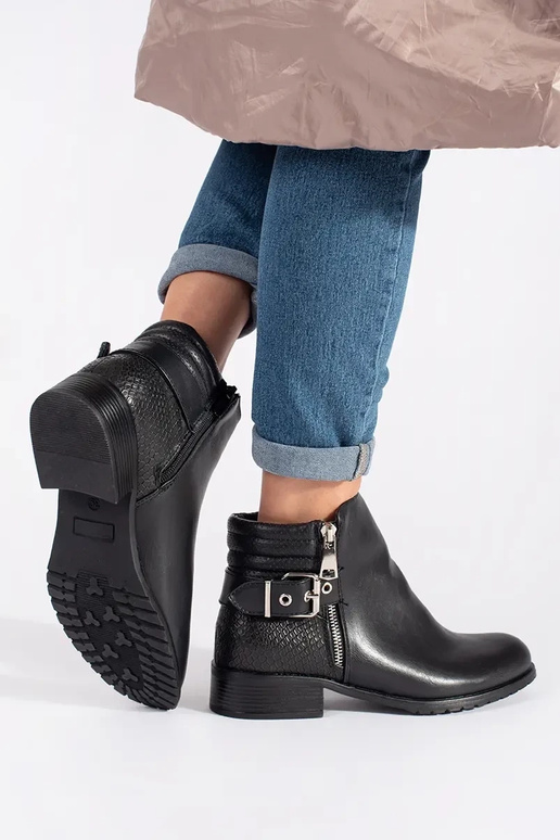 čierne dámske ploché topánky