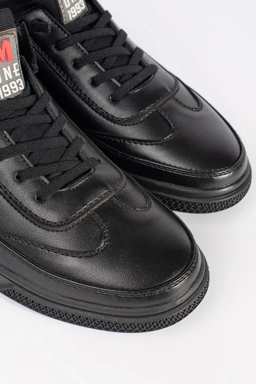 Čierne teplé športové topánky