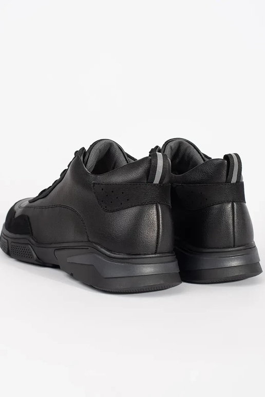 Čierne pánske šnurovacie topánky