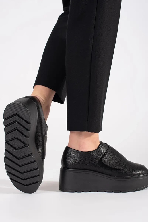 Čierne topánky na platforme