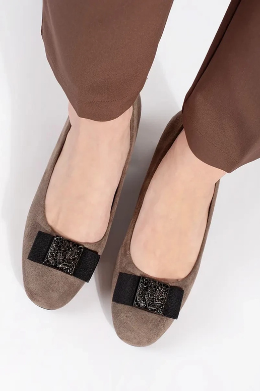 Pieskové lodičky na podpätku so stuhou