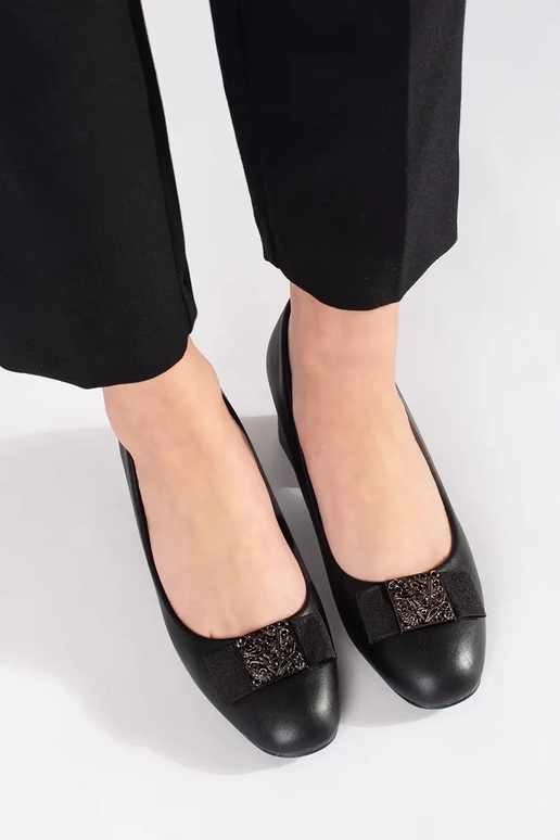 Čierne lodičky na podpätku