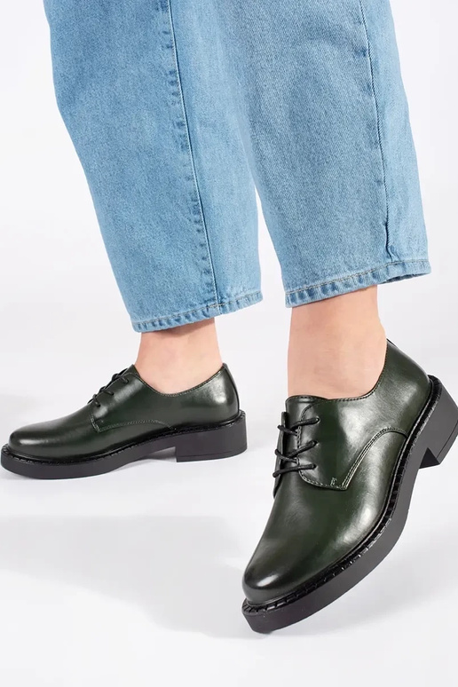 Zelené poltopánky na nízkom podpätku...