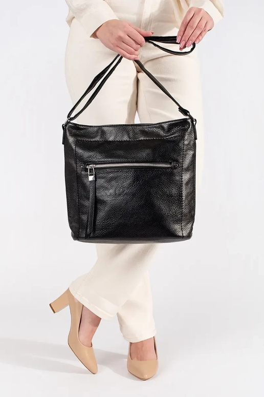 Čierna kabelka s nastaviteľným popruhom