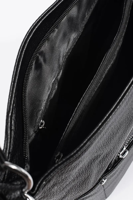 Čierna kabelka-ruksak