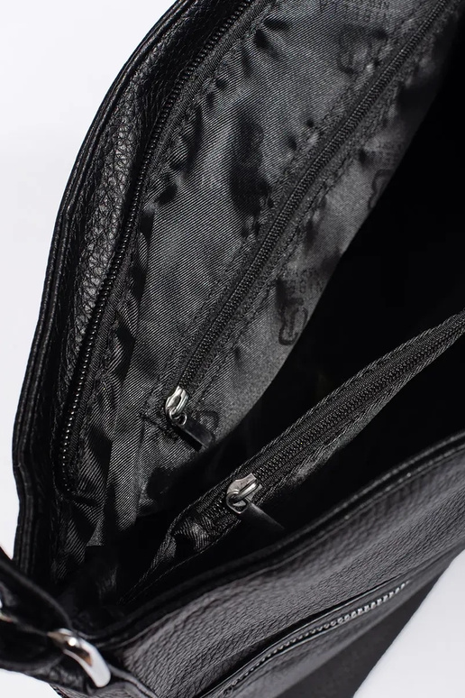 Čierna dámska kabelka s nastaviteľným...