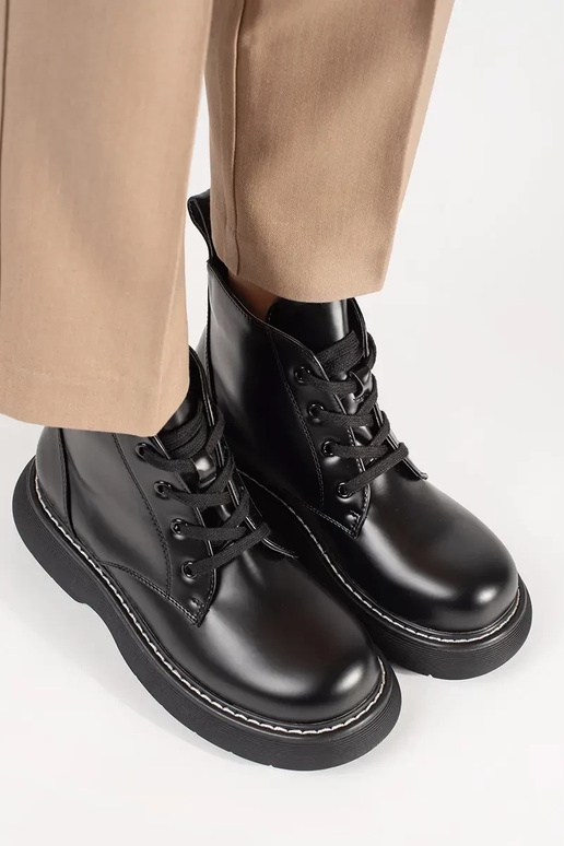 Čierne topánky s platformou