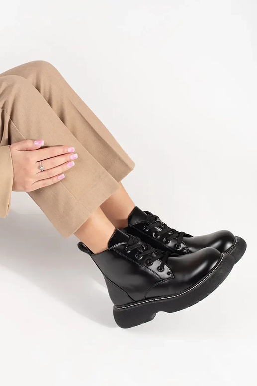 Čierne topánky s platformou