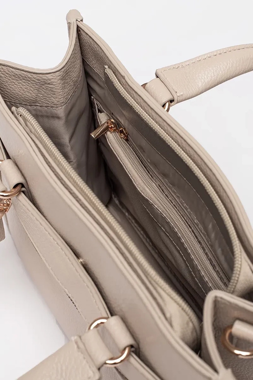 Čierna taška s uzáverom