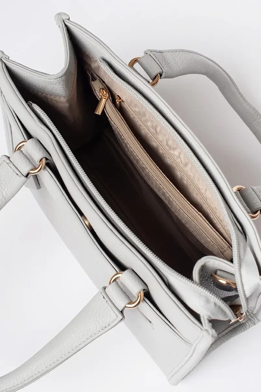 Sivá kabelka so zipsom