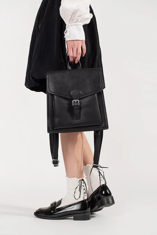 Čierny dámsky ruksak